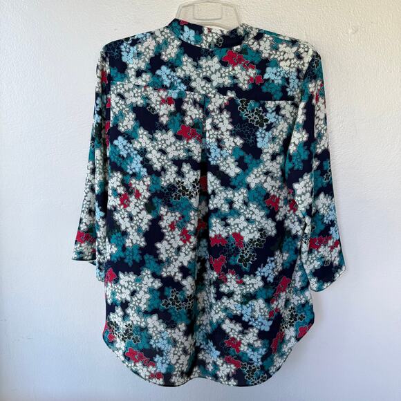NYDJ Size L Blue Multivolor Floral V neck shirt - Picture 5 of 7